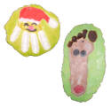 Adornos con huellas de la mano o del pie