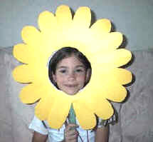 Manualidad la máscara en forma de flor