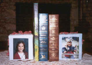 Soportes con papel maché para libros