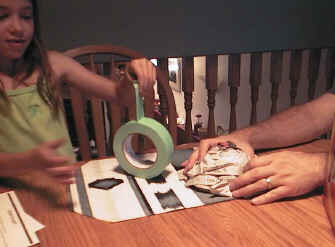 Manualidad rana con papel mache